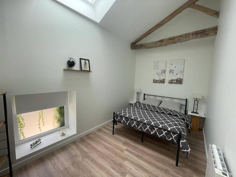 Gite De Charme - 3 Chambres, 5 Lits - De 4 A 7 Personnes Avanton Bagian luar foto