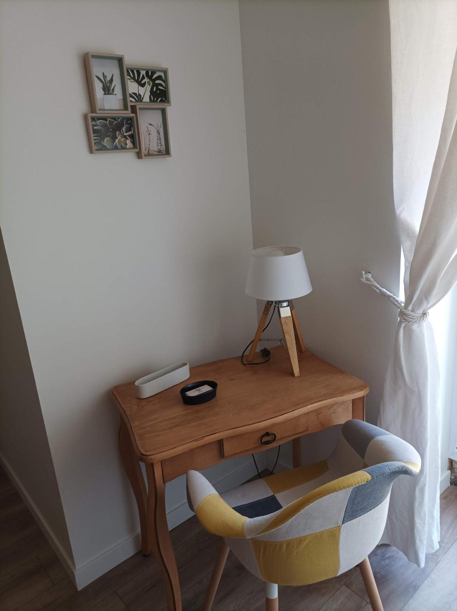 Gite De Charme - 3 Chambres, 5 Lits - De 4 A 7 Personnes Avanton Bagian luar foto