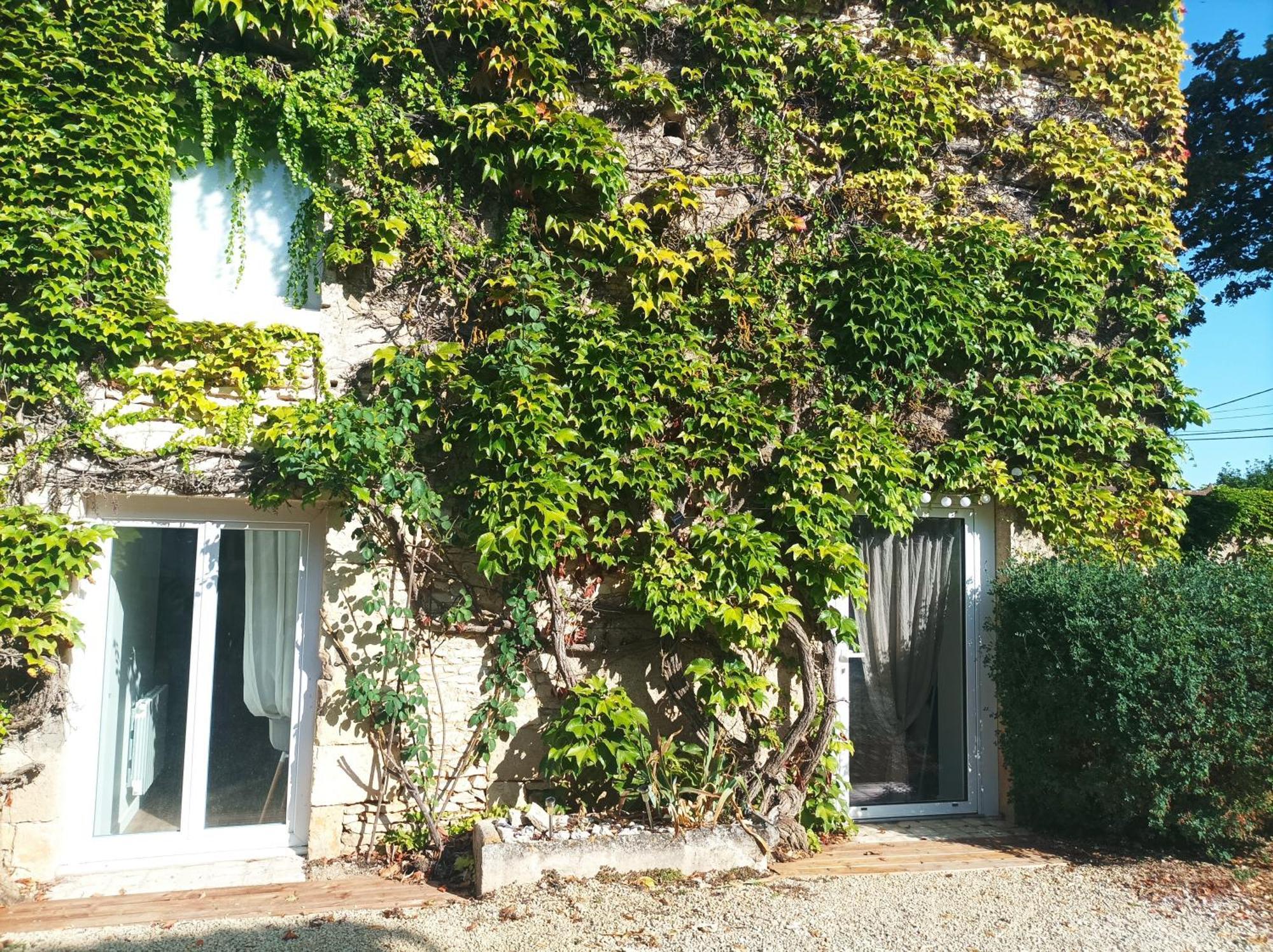 Gite De Charme - 3 Chambres, 5 Lits - De 4 A 7 Personnes Avanton Bagian luar foto