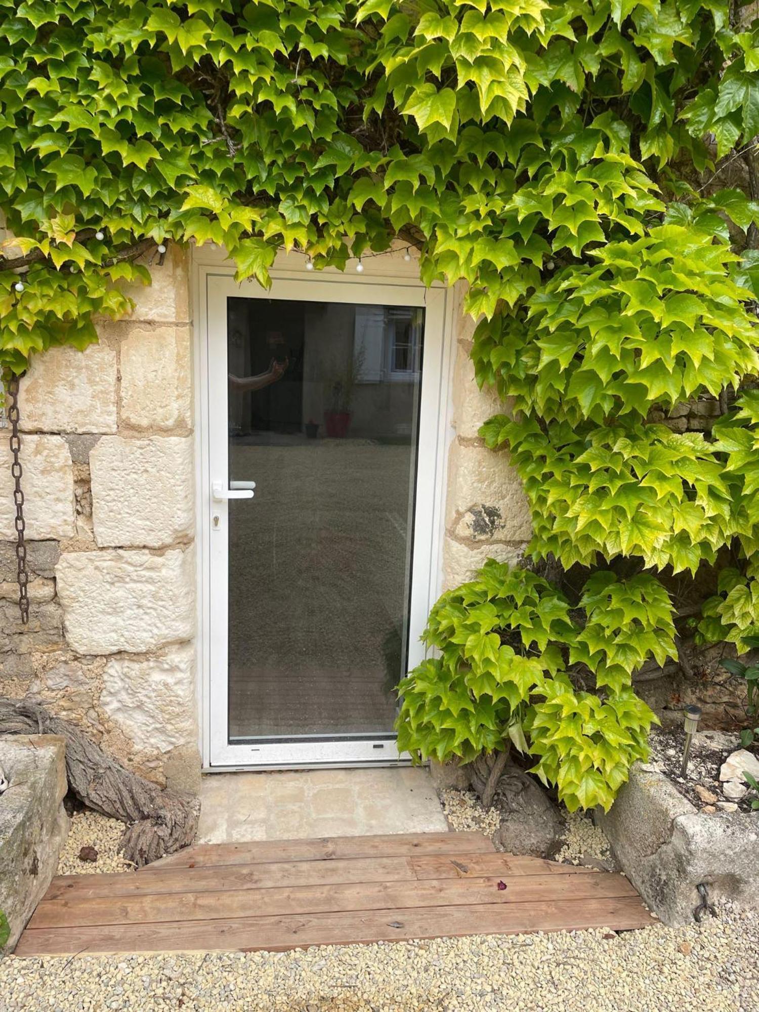 Gite De Charme - 3 Chambres, 5 Lits - De 4 A 7 Personnes Avanton Bagian luar foto